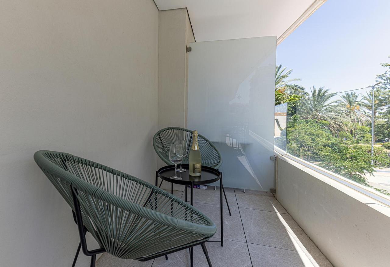 Stylish 2 Bedroom Apartment In Estepona Old Town エクステリア 写真
