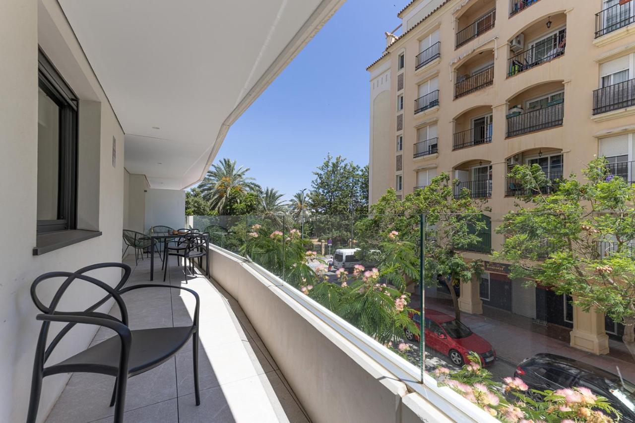 Stylish 2 Bedroom Apartment In Estepona Old Town エクステリア 写真